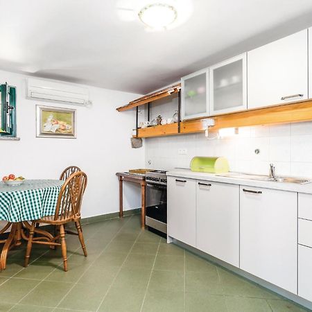1 Bedroom Gorgeous Apartment In Lovran Exterior foto